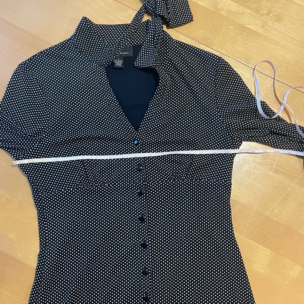 INC International Concepts V-Neck Tie Front Blouse Size Small - Picture 10 of 10